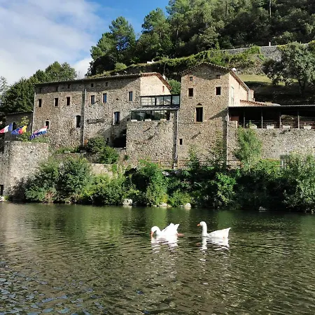Le Moulin Du Temps -chambres Et Lounge Bar Au Bord De La Riviere Corbes