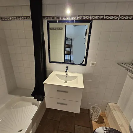 Le Moulin Du Temps -chambres Et Lounge Bar Au Bord De La Riviere Corbes