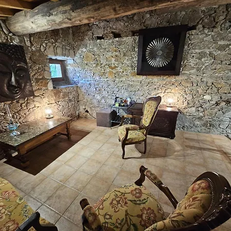 Le Moulin Du Temps -chambres Et Lounge Bar Au Bord De La Riviere Frühstückspension