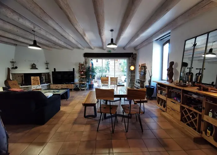 Le Moulin Du Temps -chambres Et Lounge Bar Au Bord De La Riviere Panzió Corbés